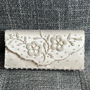 Vintage ivory beaded evening bag / clutch